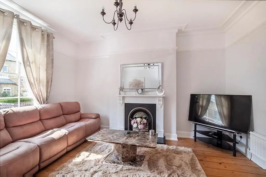 17 Penleys Grove Street-1